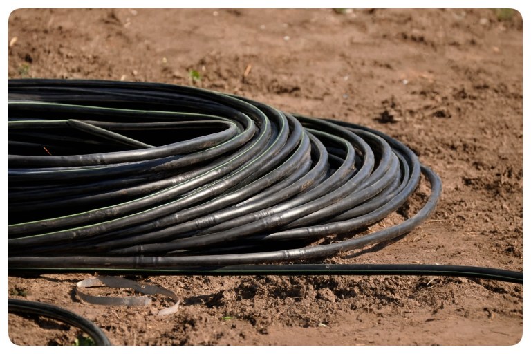 لوله دریپر دار آبیاری قطره ای