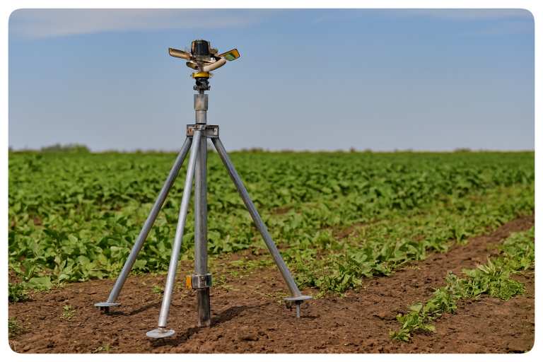 سه پایه آبپاش