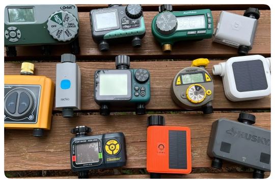 انواع تجهیزات آبیاری اتوماتیک