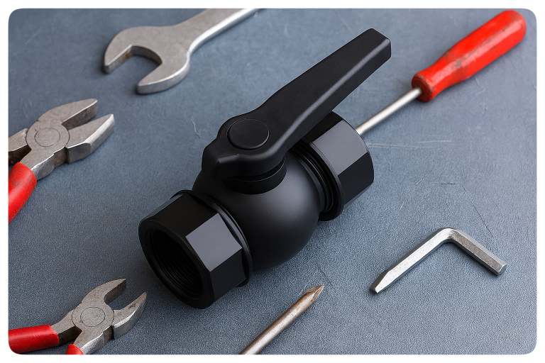 شیر پلیمری با دسته پلاستیکی