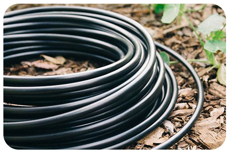 به کدام تجهیزات آبیاری قطره ای نیاز دارم؟